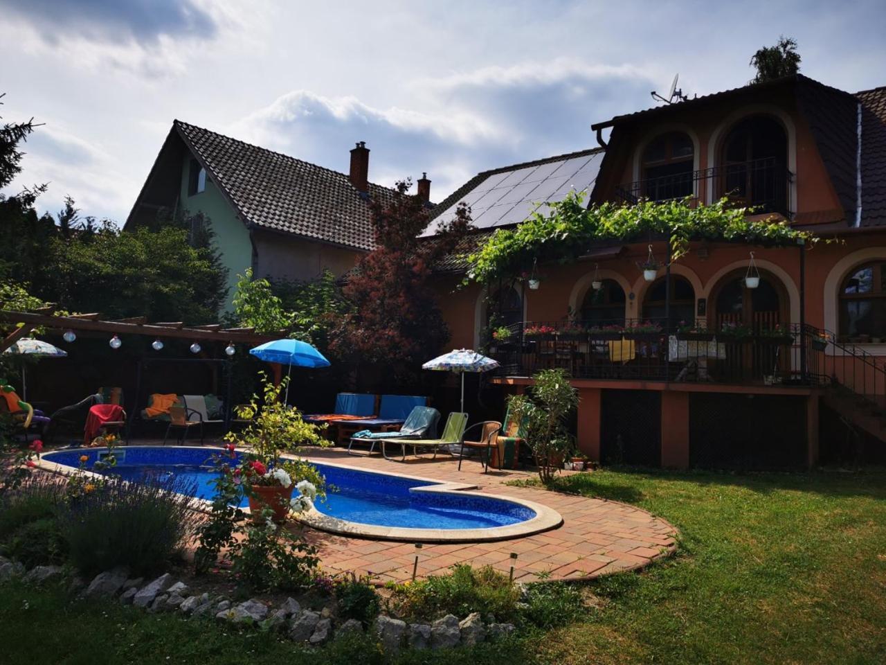 Katica Vendeghaz Somogyvar - Ladybird Villa Somogyvár Exterior foto